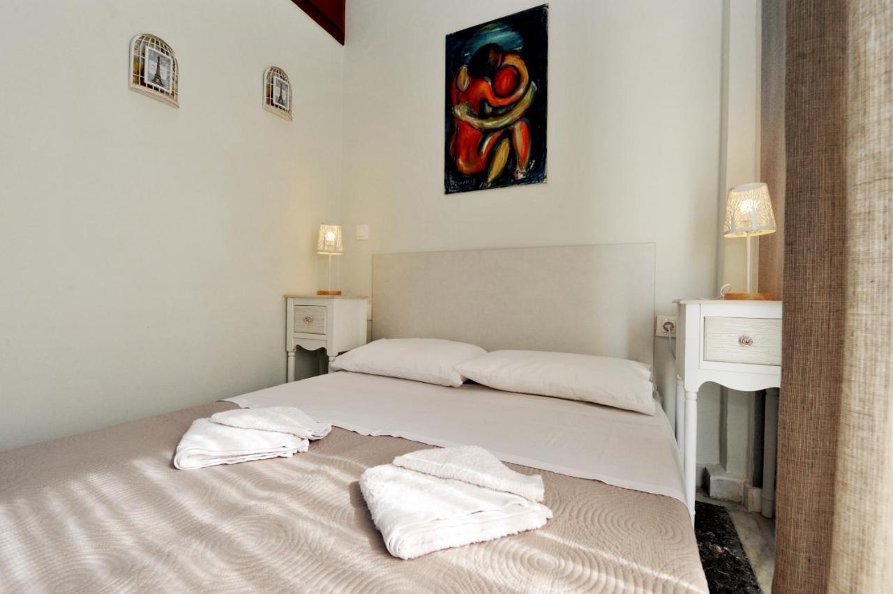 Themis 40 Steps From Beach Paralia Dionisiou Exterior foto