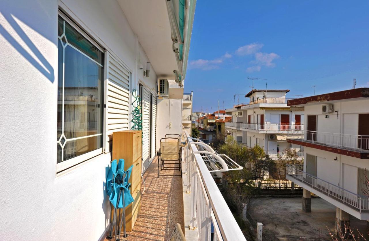 Themis 40 Steps From Beach Paralia Dionisiou Exterior foto